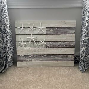 Beachy Starfish Flag Decor